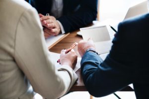 Asesorando para hacer un derecho de petición.